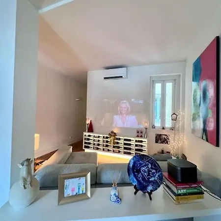 Апартаменты With Terrace 5 Minutes From Marques De Pombal Лиссабон