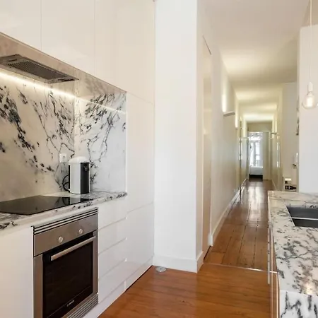 With Terrace 5 Minutes From Marques De Pombal