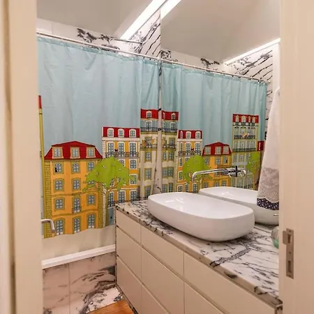 Апартаменты With Terrace 5 Minutes From Marques De Pombal *