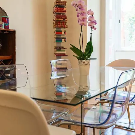 With Terrace 5 Minutes From Marques De Pombal Апартаменты Лиссабон