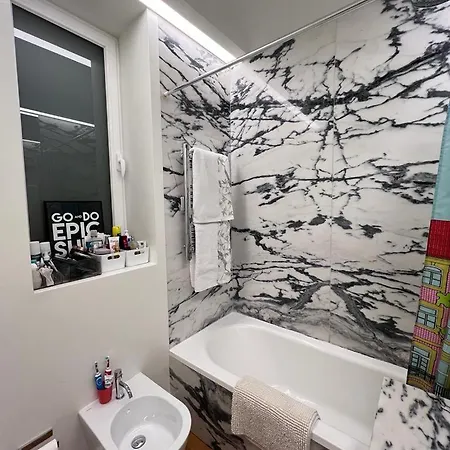 Апартаменты With Terrace 5 Minutes From Marques De Pombal Лиссабон