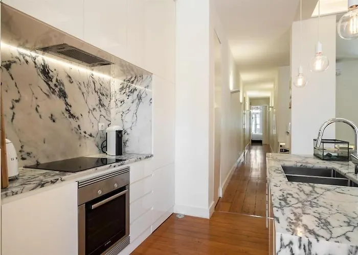 With Terrace 5 Minutes From Marques De Pombal