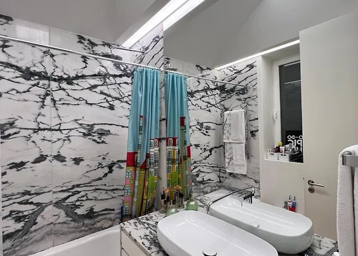 With Terrace 5 Minutes From Marques De Pombal Лісабон