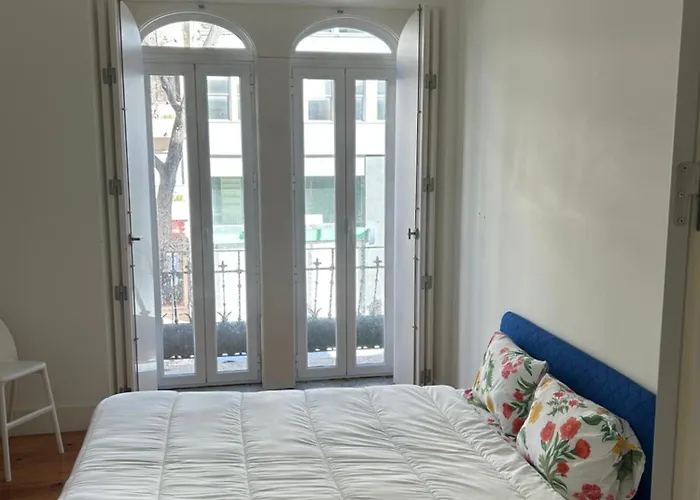 With Terrace 5 Minutes From Marques De Pombal Апартаменти Лісабон